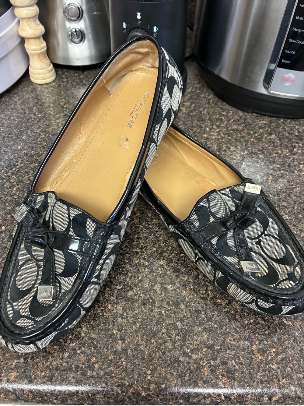 Coach Frida Black & Gray Signature Jacquard Driving Loafers. Size 10 flats